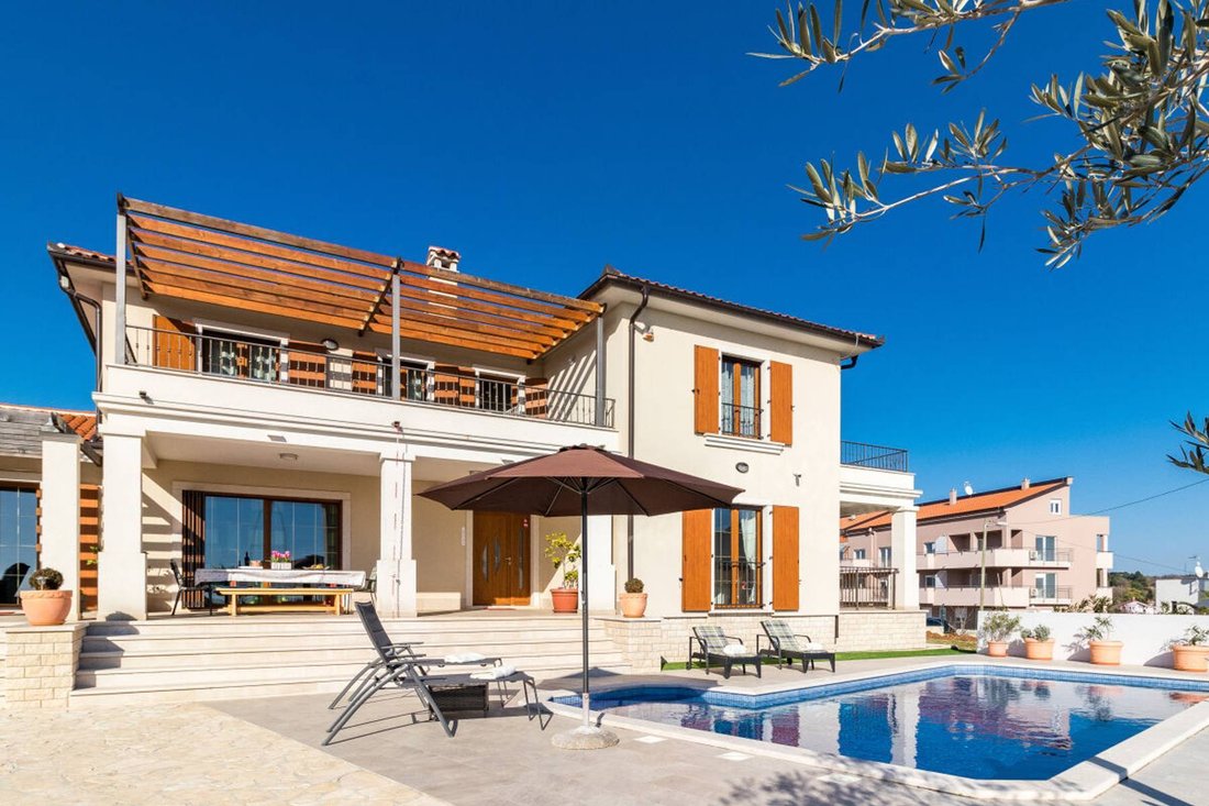 Villa in Medulin, Istria County, Croatia 1 - 13566646