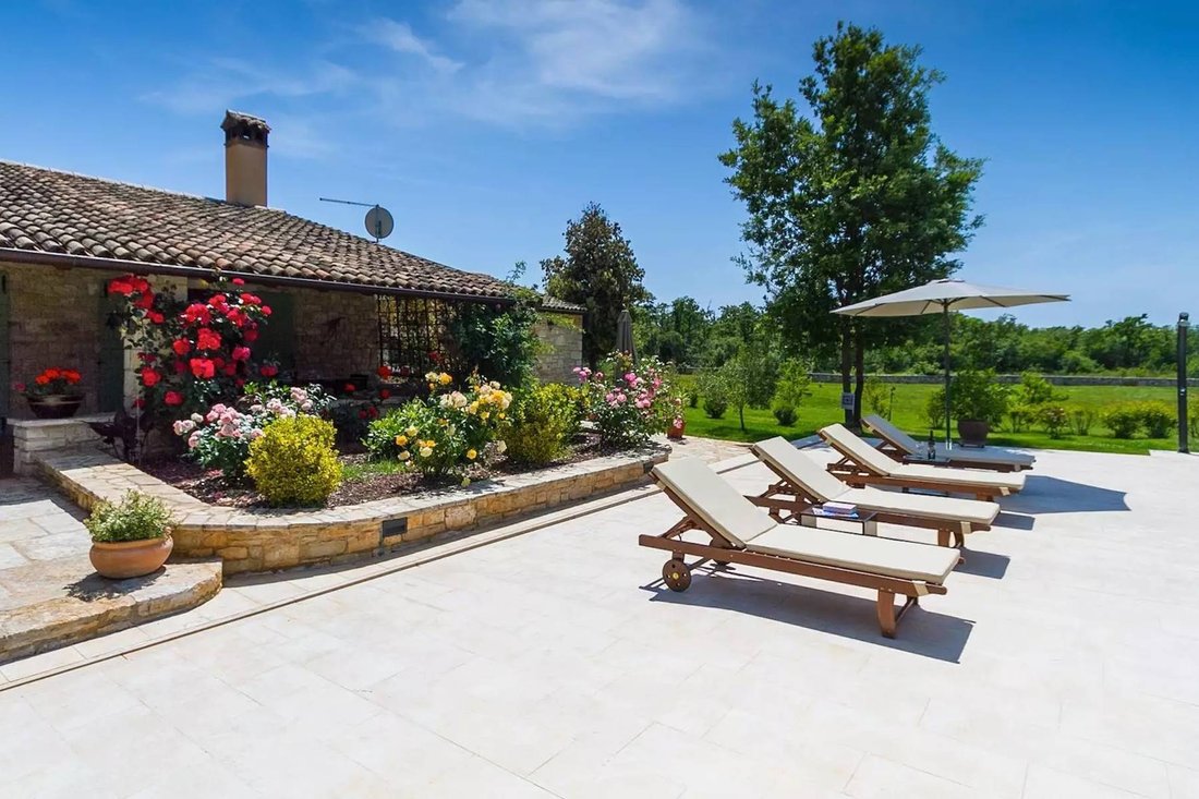 Villa in Bale, Istria County, Croatia 4 - 13566344