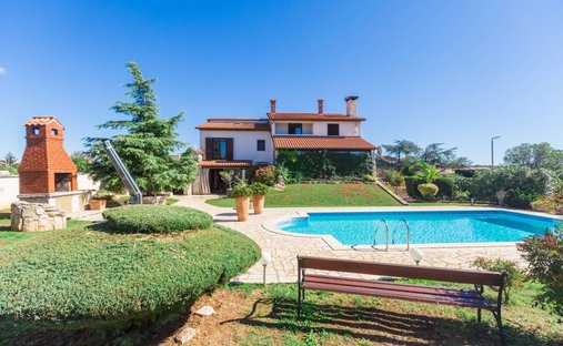 Villa in Pula, Istria County, Croatia 1