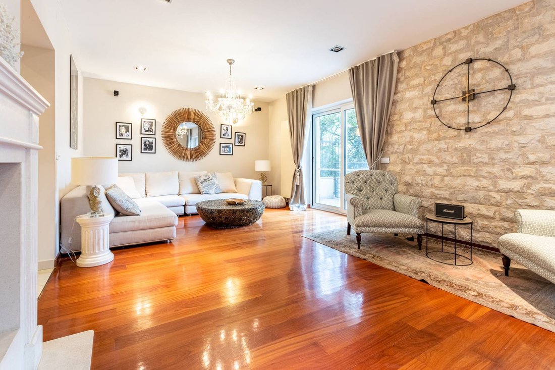 Villa in Gradski kotar Bacvice, Split, Split-Dalmatia County 2 - 13565306