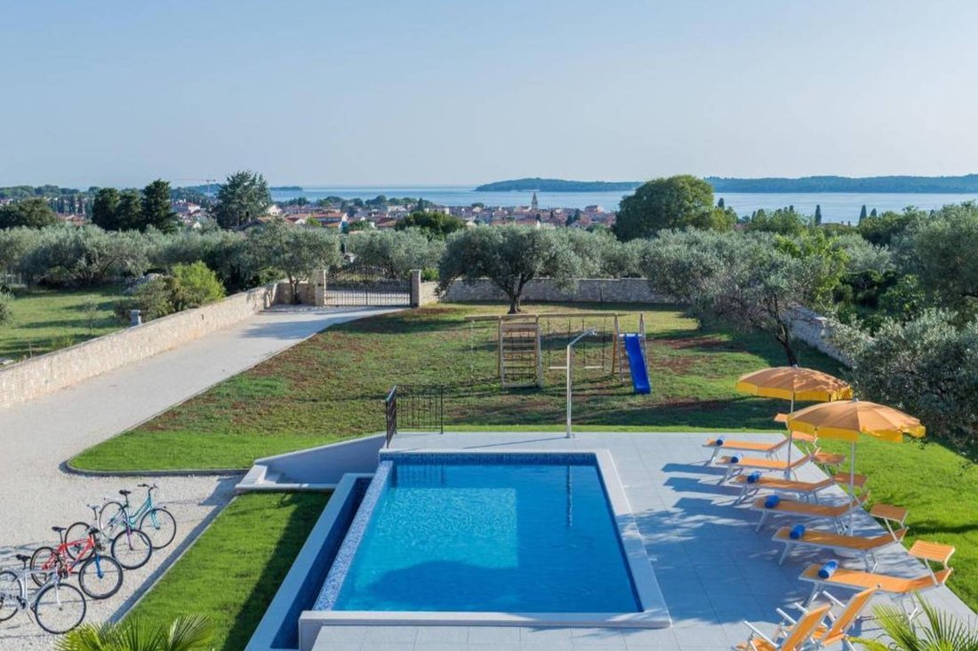 Villa in Fazana, Istria County, Croatia 1 - 13567611