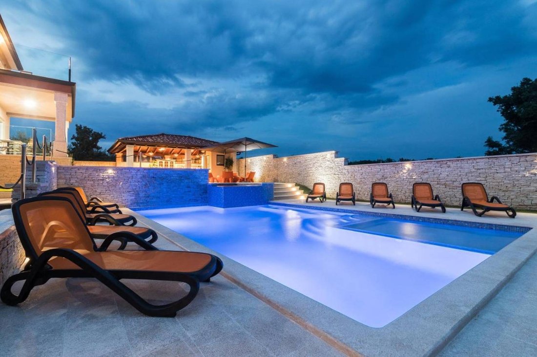 Villa in Valtura, Istria County, Croatia 4 - 13565123