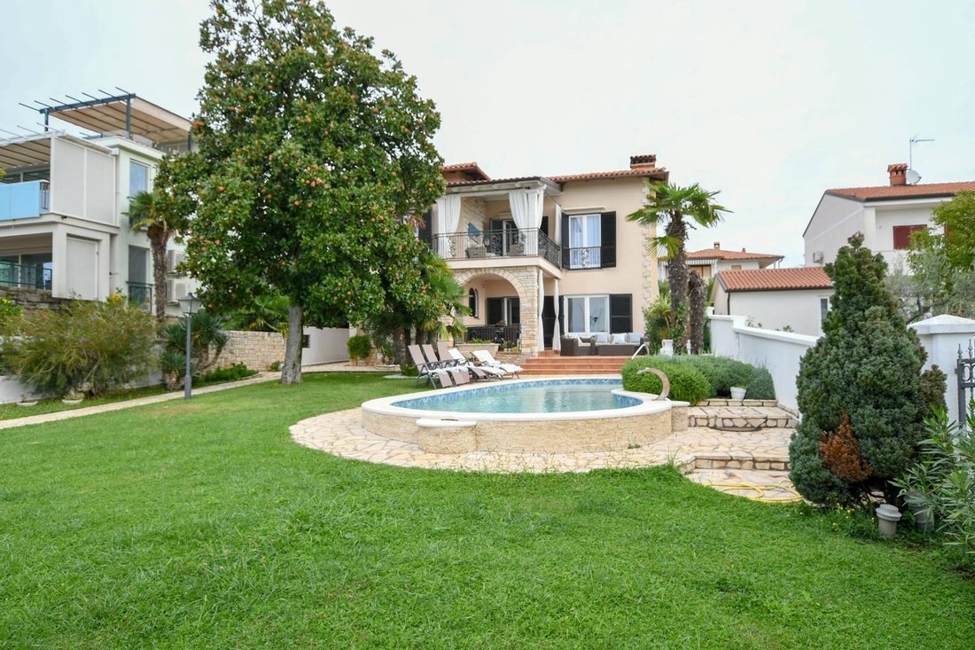 Villa in Umag, Istria County, Croatia 1 - 12693688
