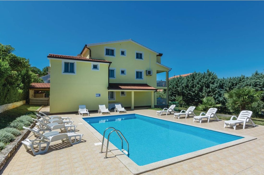 Villa in Mugeba -, Istria County, Croatia 1 - 12623232