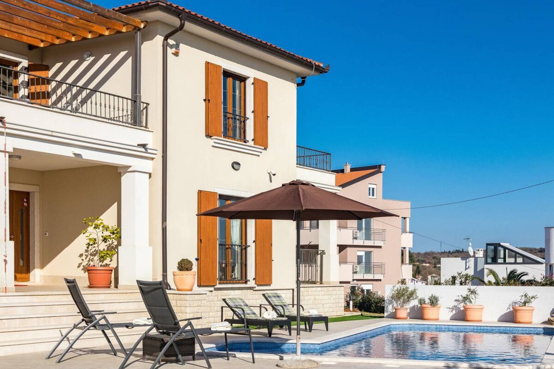 Villa in Medulin, Istria County, Croatia 2 - 13566646