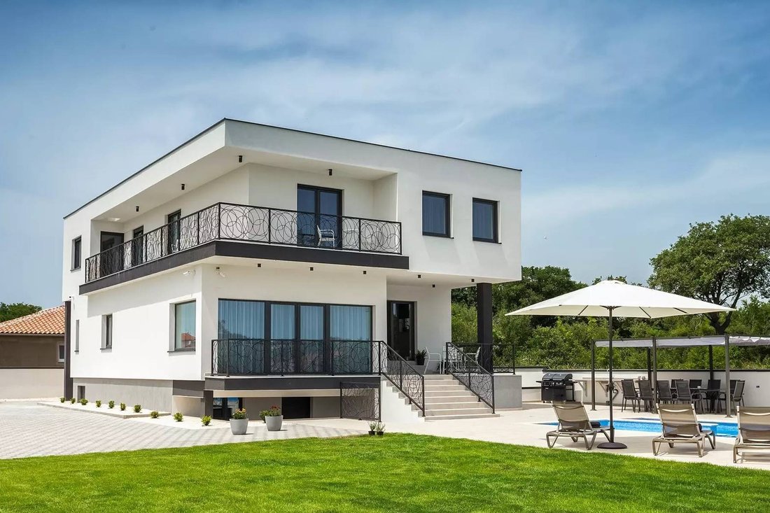 Villa in Grad Pula, Istria County, Croatia 3 - 13567050