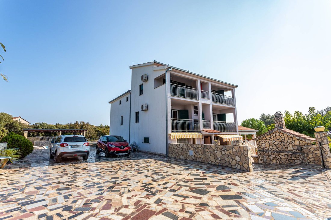 Villa in Vinisce, Split-Dalmatia County, Croatia 2 - 12667277