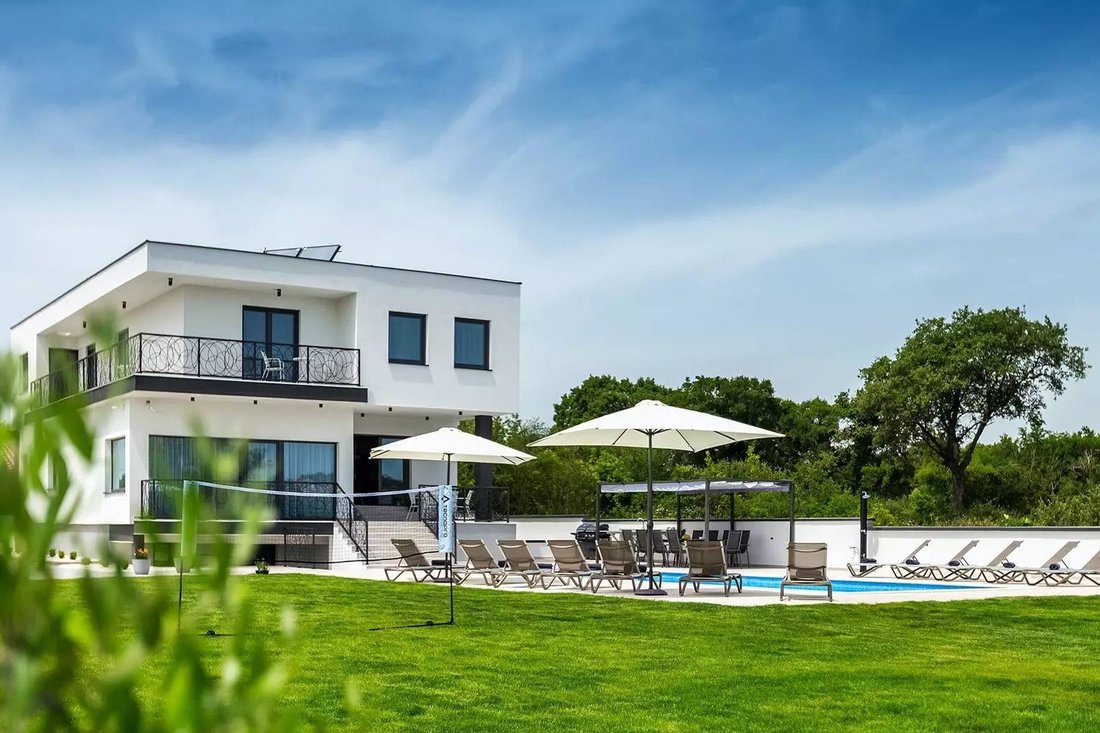 Villa in Grad Pula, Istria County, Croatia 1 - 13567050