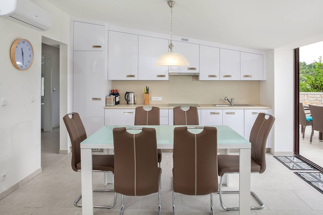 Villa in Gornje Selo, Split-Dalmatia County, Croatia 5 - 12658803