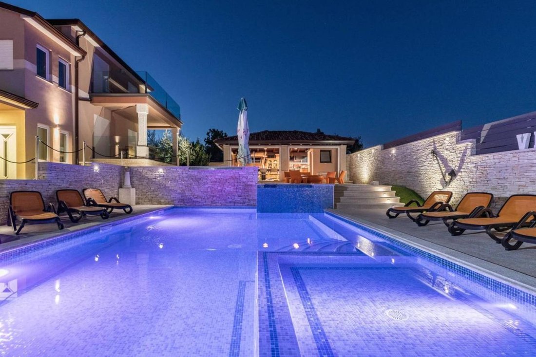 Villa in Valtura, Istria County, Croatia 3 - 13565123