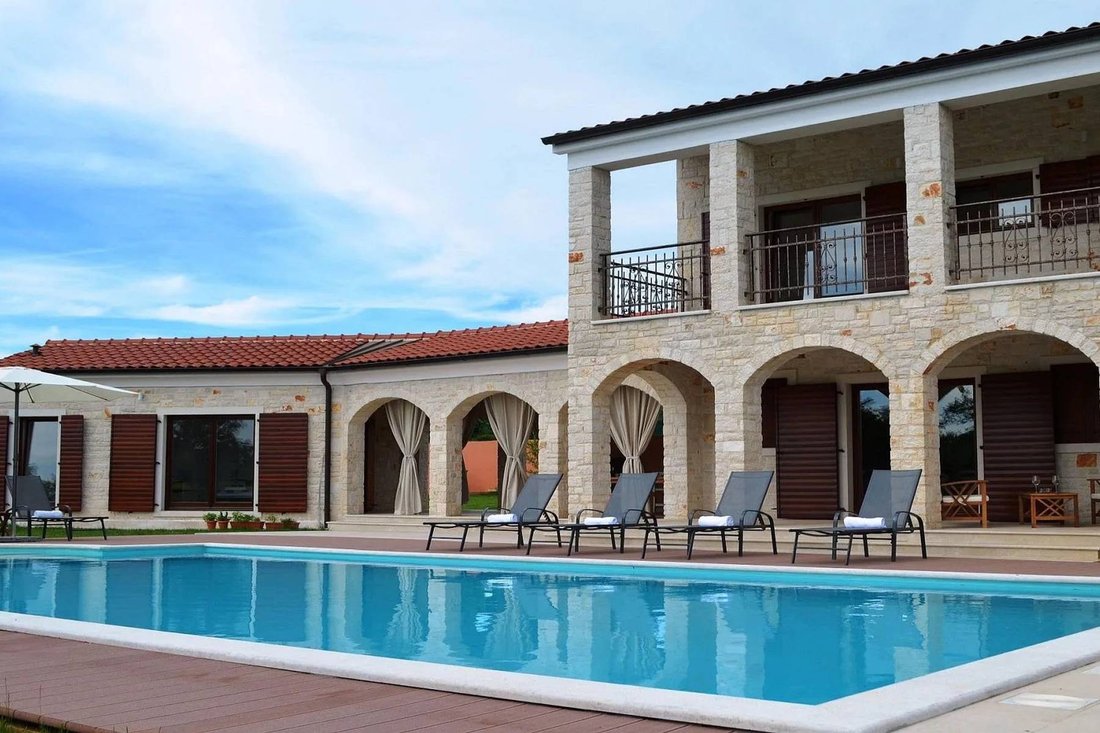 Istria, Tinjan, A Beautiful Stone Villa In Brečevići, Istria County