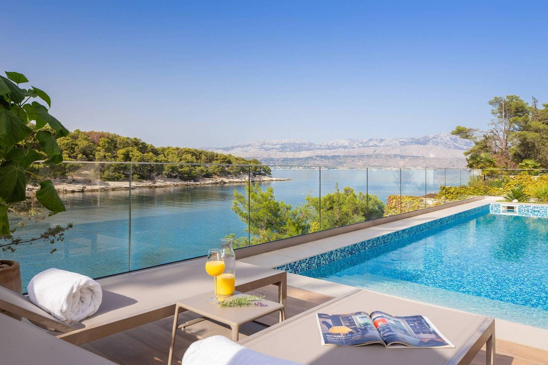 Villa in Supetar, Split-Dalmatia County, Croatia 1 - 12620753