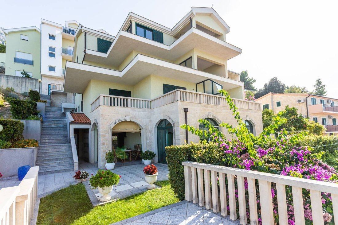 Villa in Omis, Split-Dalmatia County, Croatia 1 - 13565798