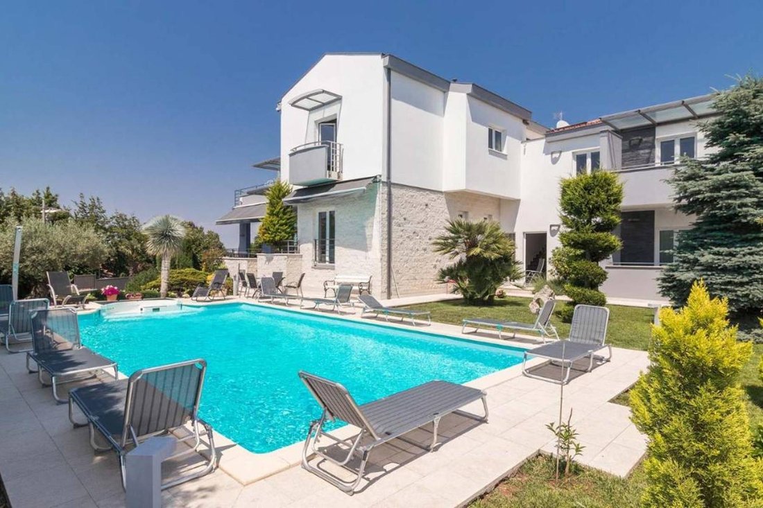 Villa in Pjescana Uvala, Istria County, Croatia 3 - 13566300