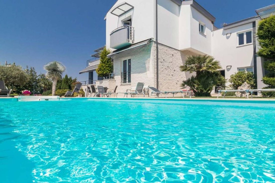 Villa in Pjescana Uvala, Istria County, Croatia 2 - 13566300