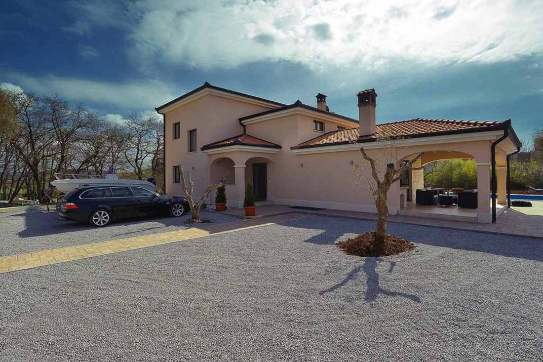 Villa in Rovinjsko Selo, Istria County, Croatia 3 - 12673397