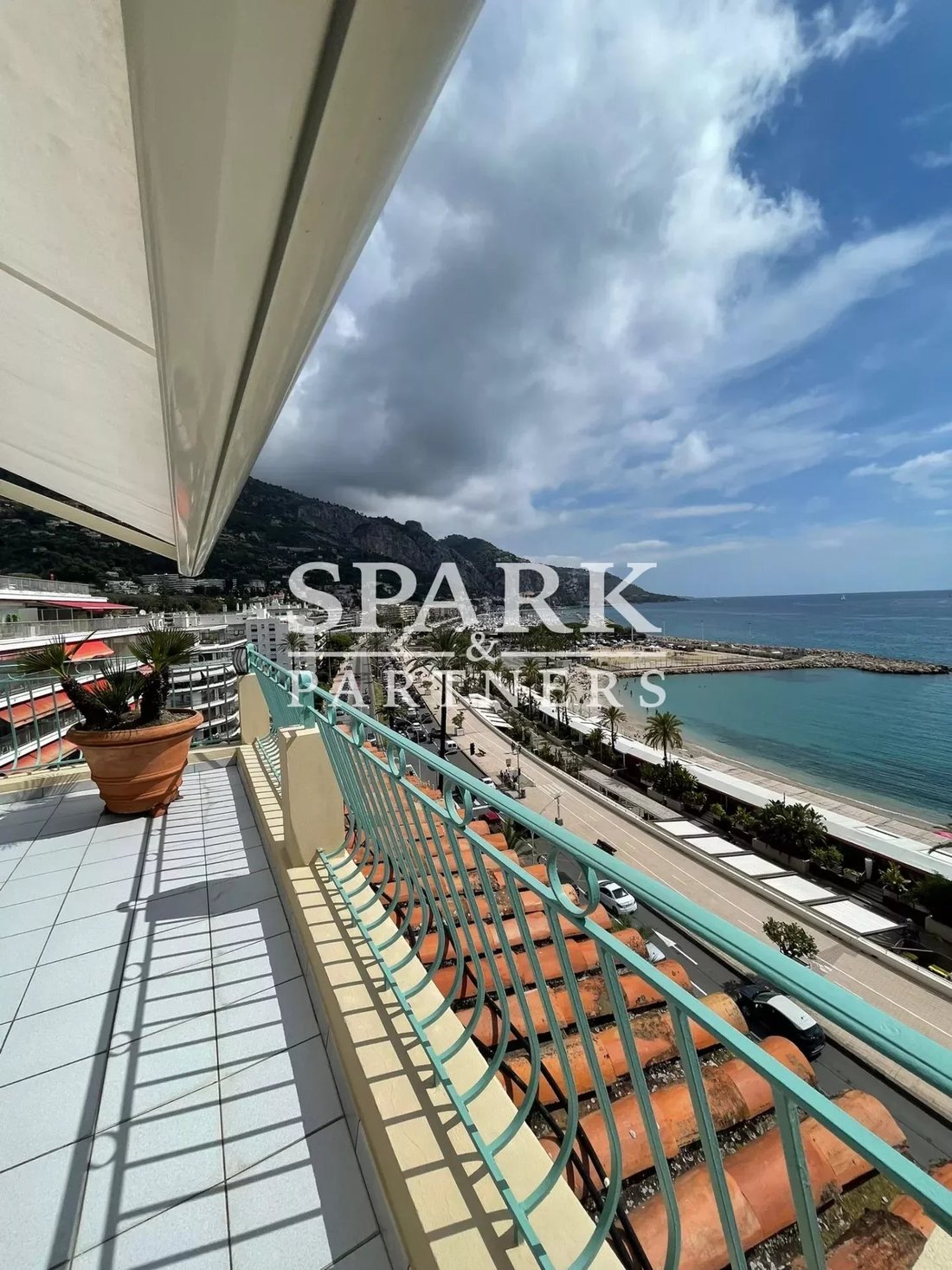 Menton Garavan Penthouse 2 In Menton, Provence Alpes Côte D'azur