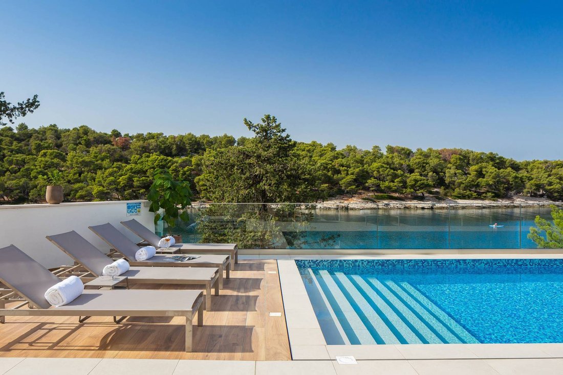 Villa in Supetar, Split-Dalmatia County, Croatia 3 - 12620753