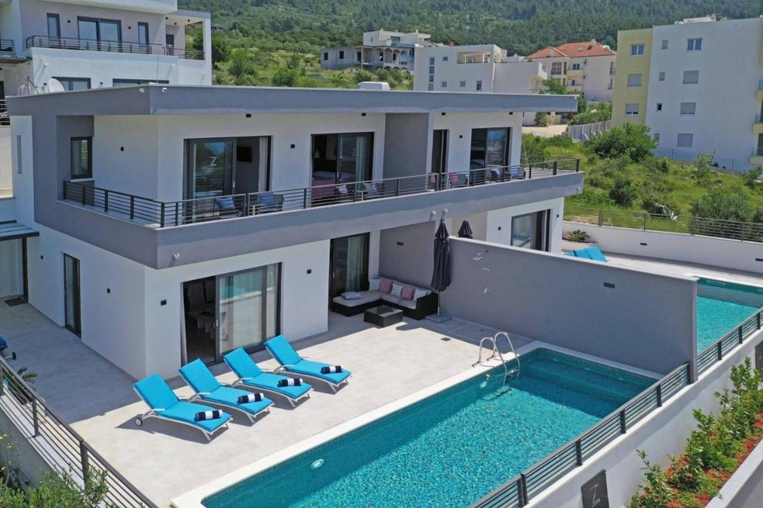 Villa in Makarska, Split-Dalmatia County, Croatia 2 - 13565099