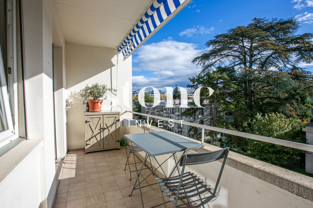 Champel! Lumineux Appartement Traversant Au In Geneva, Genève