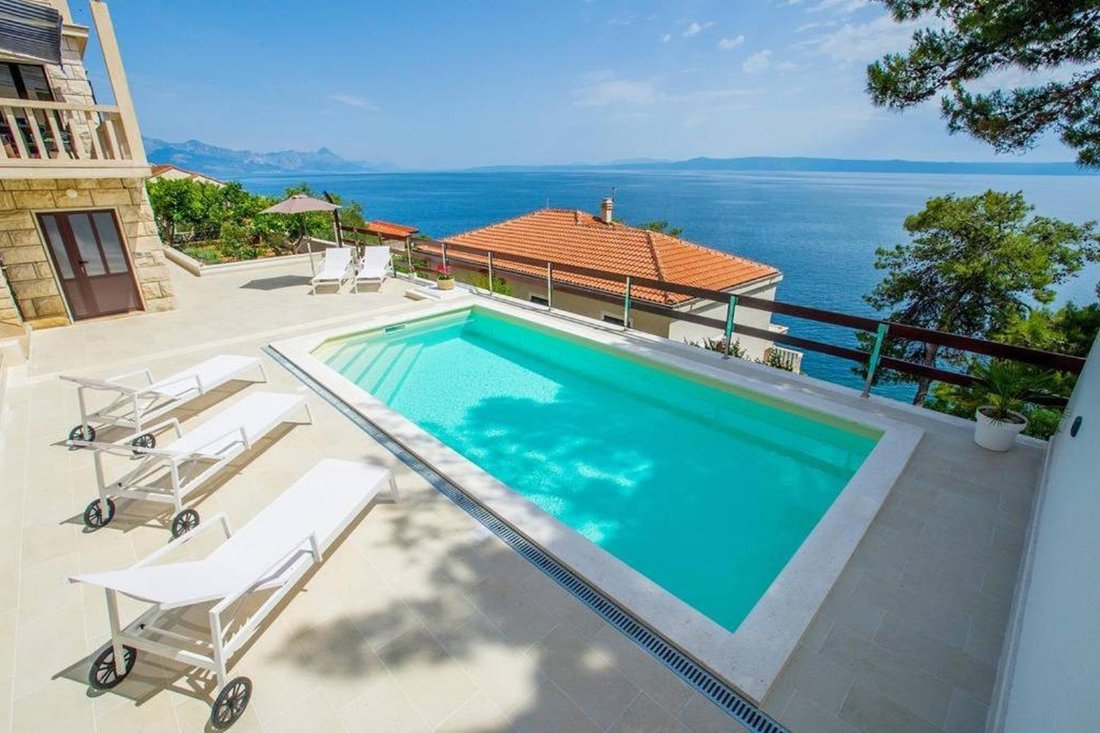 Villa in Split-Dalmatia County, Croatia 1 - 12667563