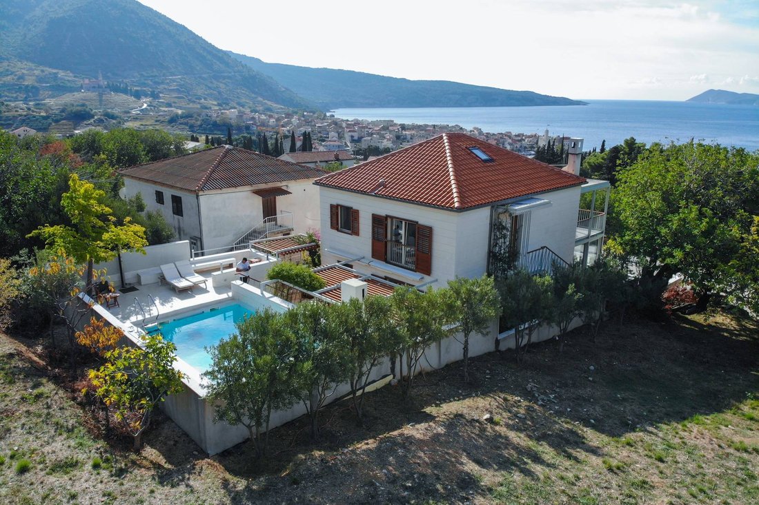Villa in Komiza, Split-Dalmatia County, Croatia 3 - 13567785