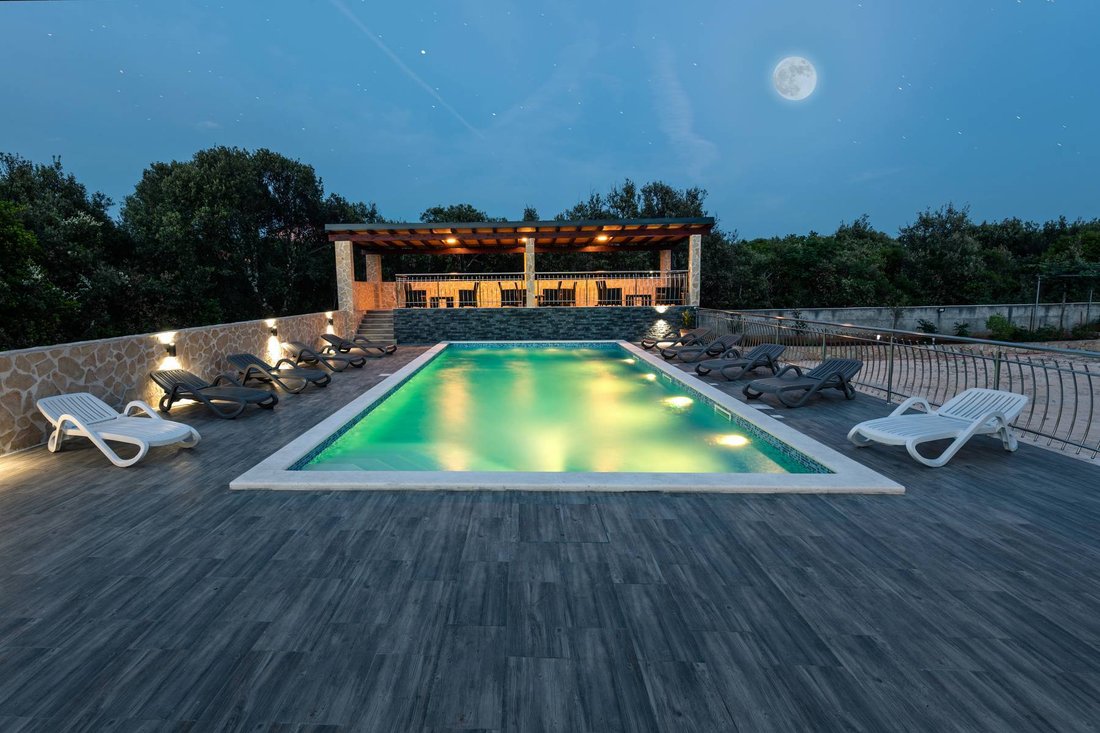 Villa in Vinisce, Split-Dalmatia County, Croatia 4 - 12667277