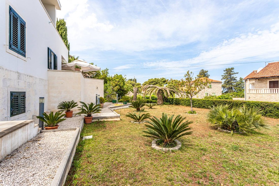 Villa in Sutivan, Split-Dalmatia County, Croatia 4 - 12667562