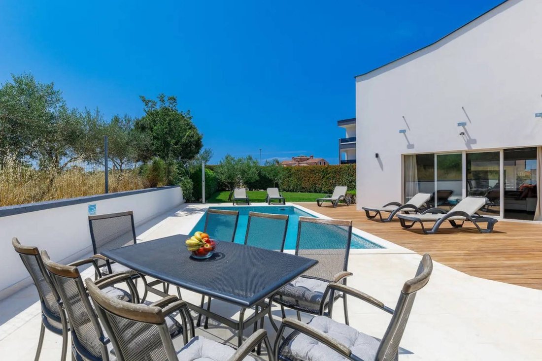 Villa in Banjole, Istria County, Croatia 4 - 13566588