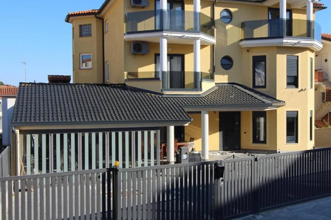 Villa in Pjescana Uvala, Istria County, Croatia 2 - 13566172