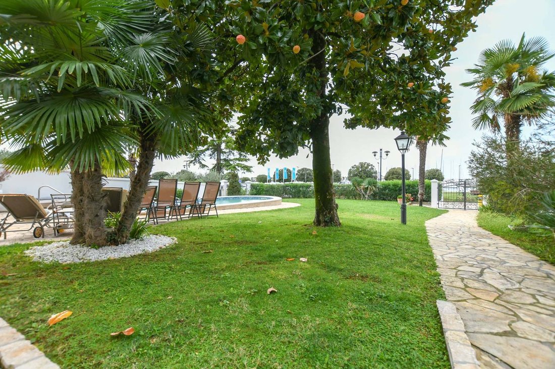 Villa in Umag, Istria County, Croatia 5 - 12693688