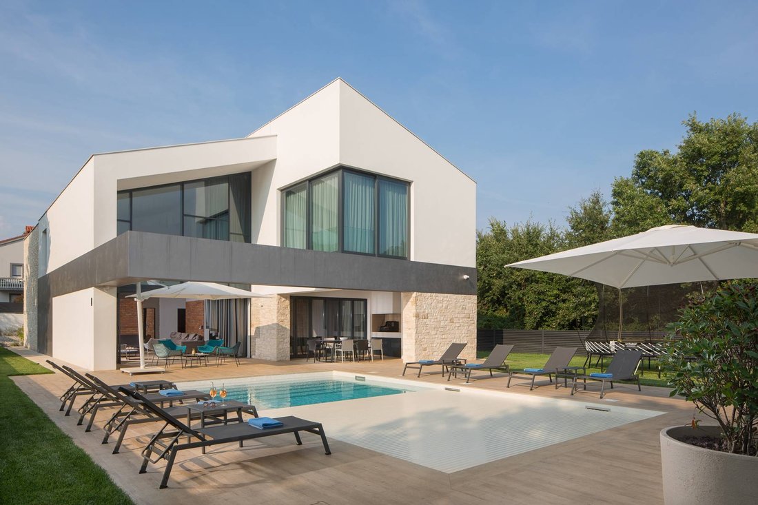 Villa in Liznjan, Istria County, Croatia 3 - 13566260