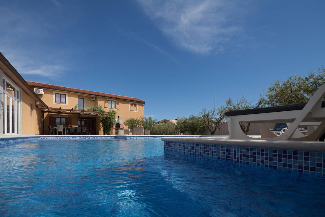 Villa in Banjole, Istria County, Croatia 1 - 13567673
