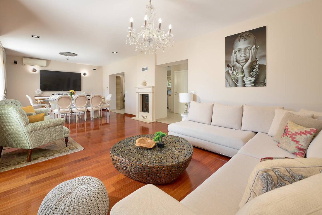 Villa in Gradski kotar Bacvice, Split, Split-Dalmatia County 1 - 13565306