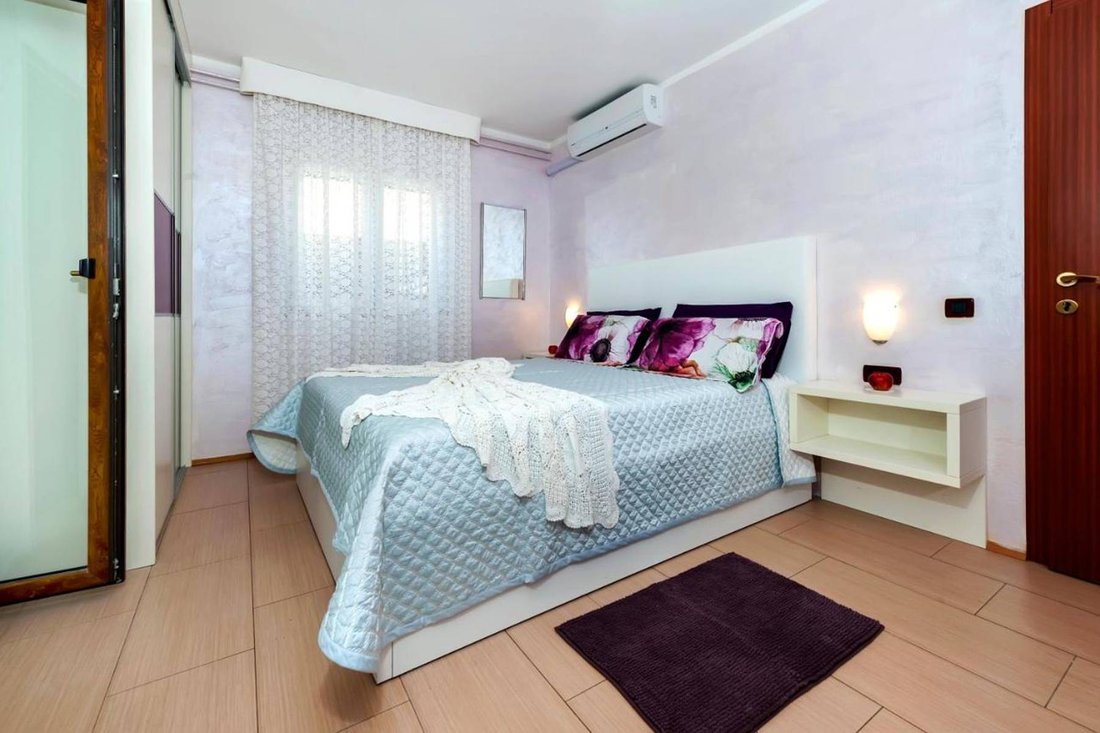 Villa in Rovinj, Istria County, Croatia 2 - 13566422