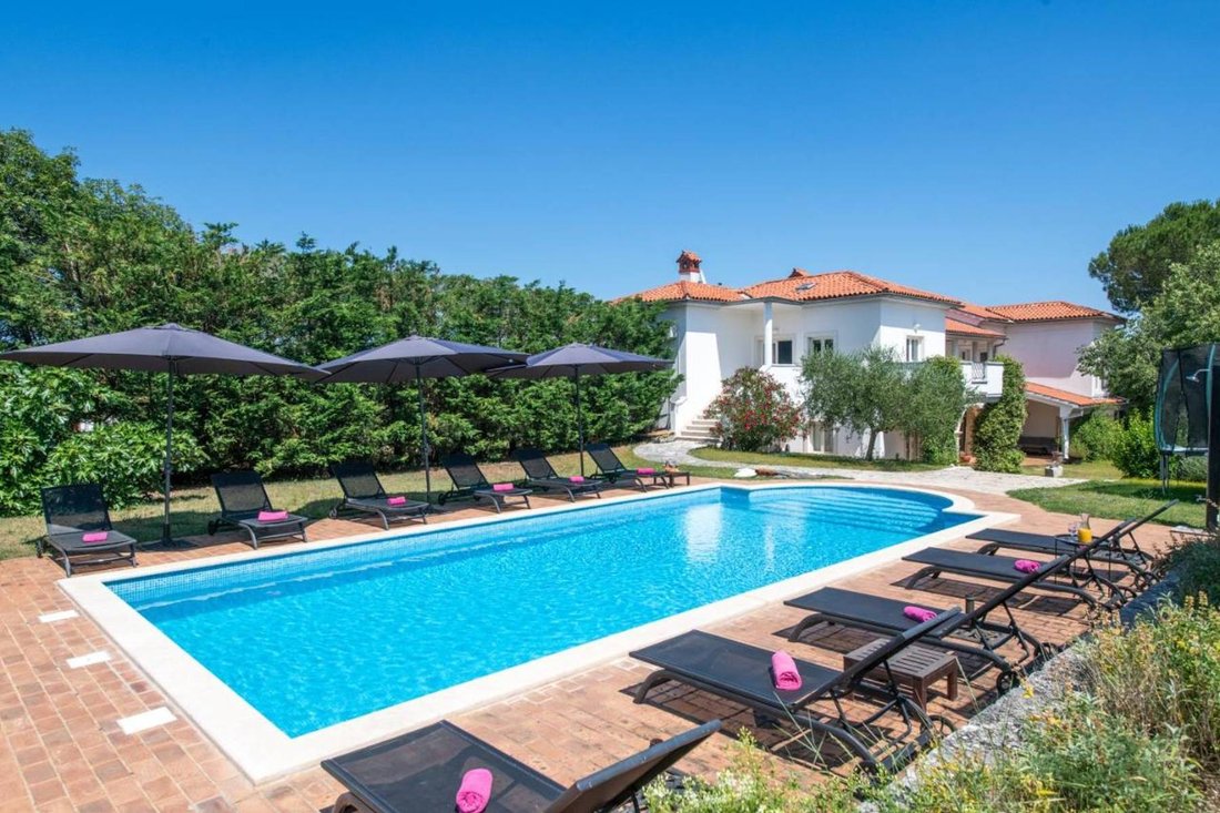 Villa in Rakalj, Istria County, Croatia 2 - 13567060