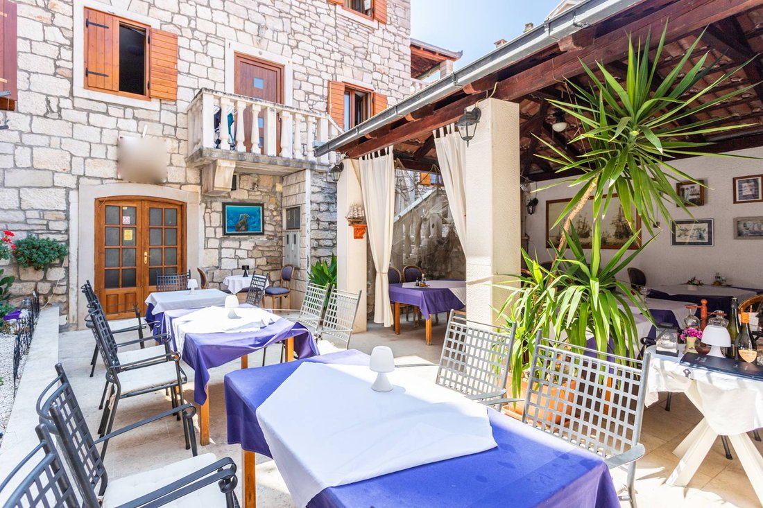 Villa in Supetar, Split-Dalmatia County, Croatia 1 - 12620769