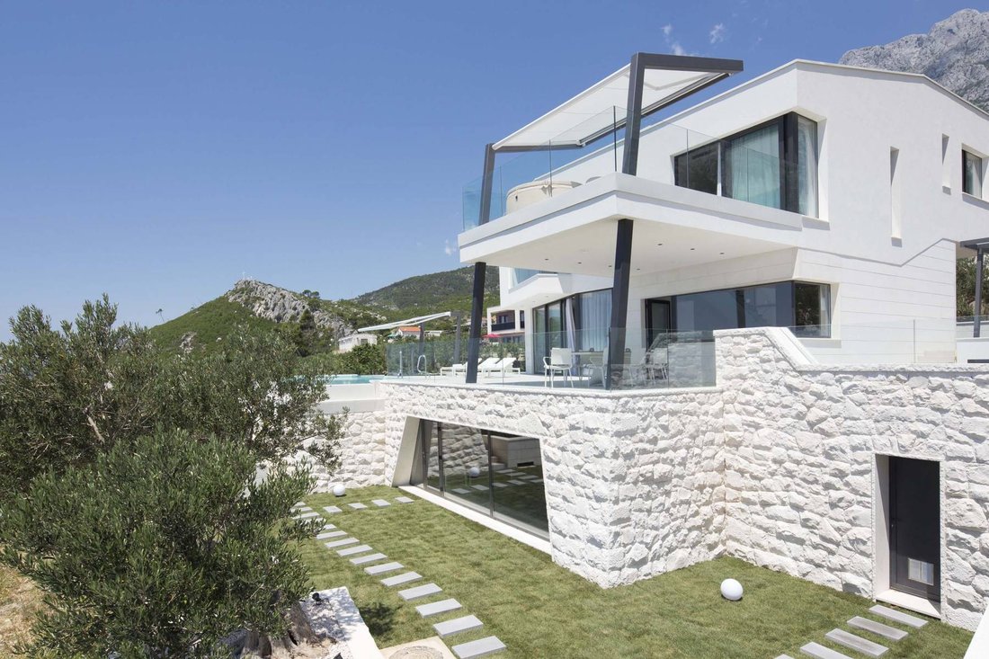 Villa in Veliko Brdo, Split-Dalmatia County, Croatia 4 - 13567175