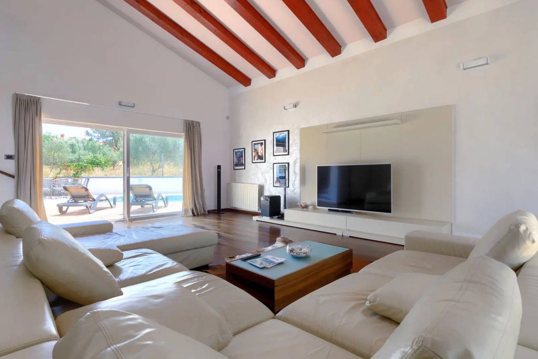 Villa in Banjole, Istria County, Croatia 2 - 13566588