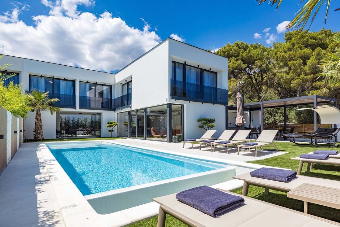 Villa in Medulin, Istria County, Croatia 2 - 13565649