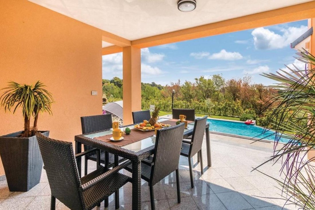 Villa in Grad Pula, Istria County, Croatia 3 - 13565924