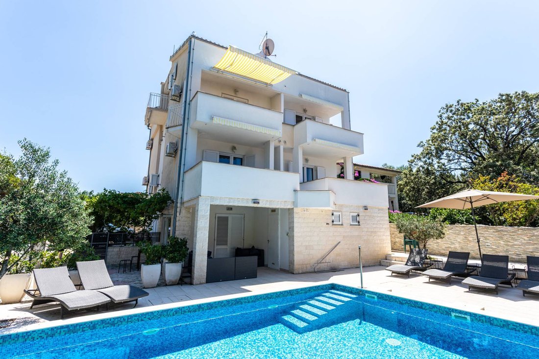 Villa in Okrug Donji, Split-Dalmatia County, Croatia 1 - 13567158