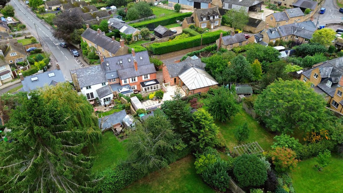 6-bedroom-country-house-for-sale-in-in-raf-croughton-england-united