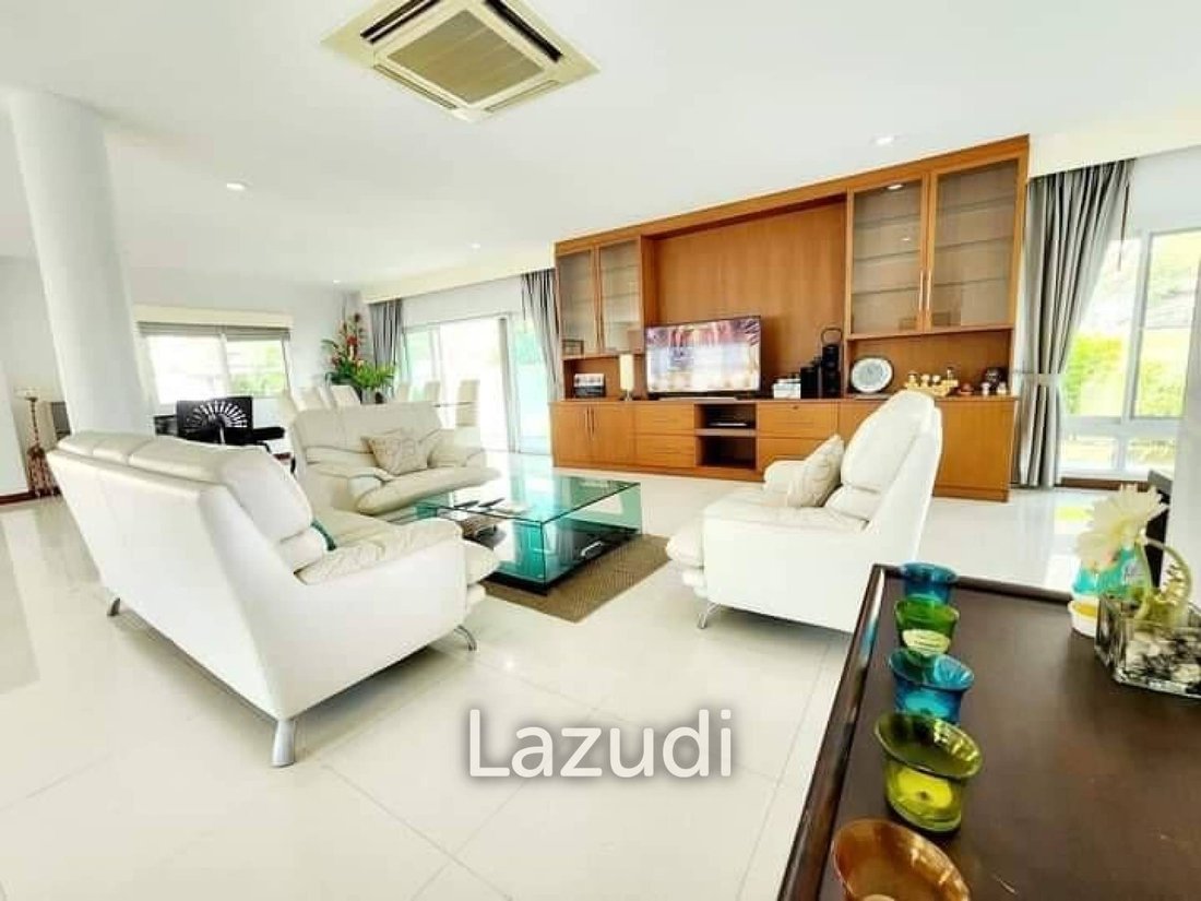 Villa in Pattaya City, Chon Buri, Thailand 5 - 13648426