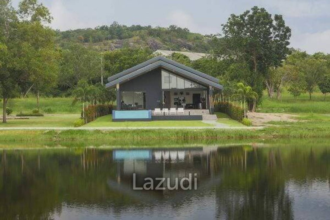 Villa in Hua Hin, Prachuap Khiri Khan, Thailand 1 - 13648297