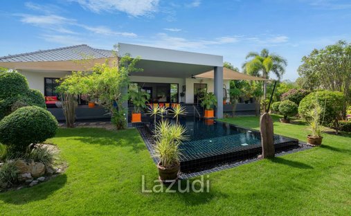 Villa in Hin Lek Fai, Prachuap Khiri Khan, Thailand 1