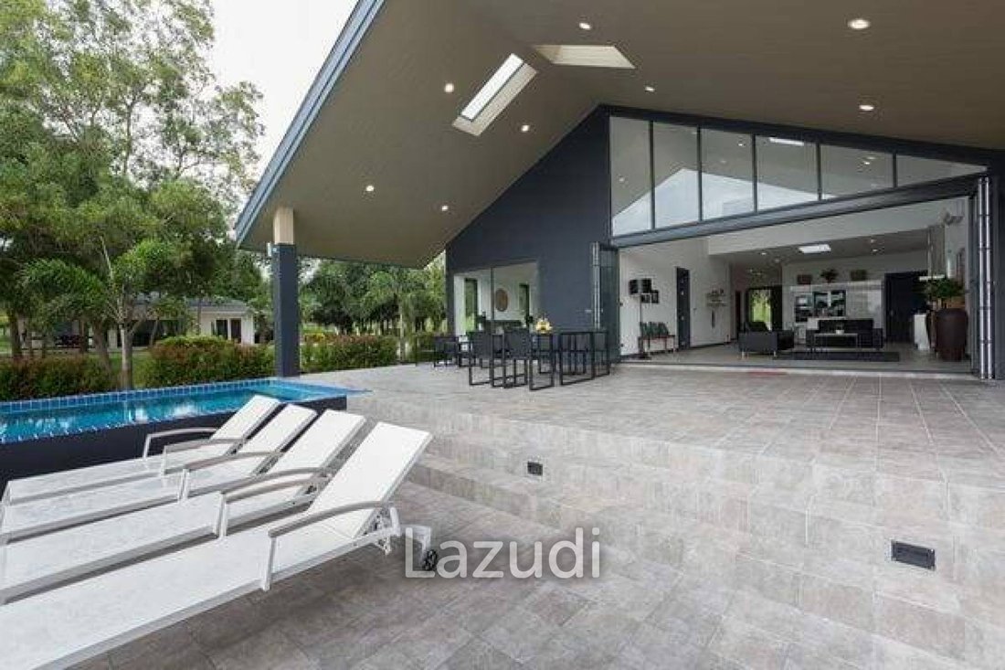 Villa in Hua Hin, Prachuap Khiri Khan, Thailand 3 - 13648297