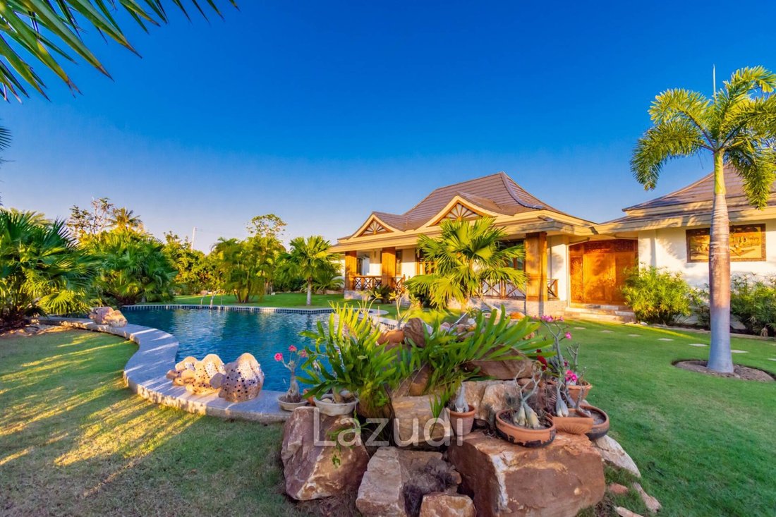 Villa in Wang Pong, Prachuap Khiri Khan, Thailand 1 - 13650198