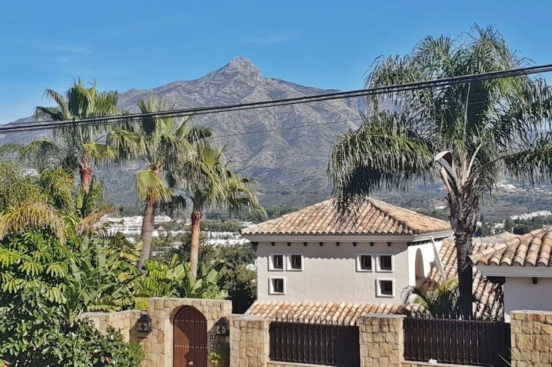 Villa in Nueva Andalucia, Marbella, Spain 2 - 13651477