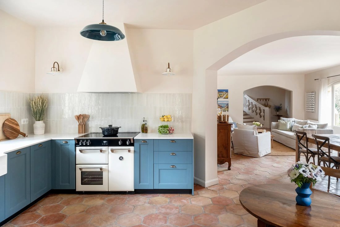 Villa in Le Rouret, Provence-Alpes-Côte d'Azur, France 5 - 13663825